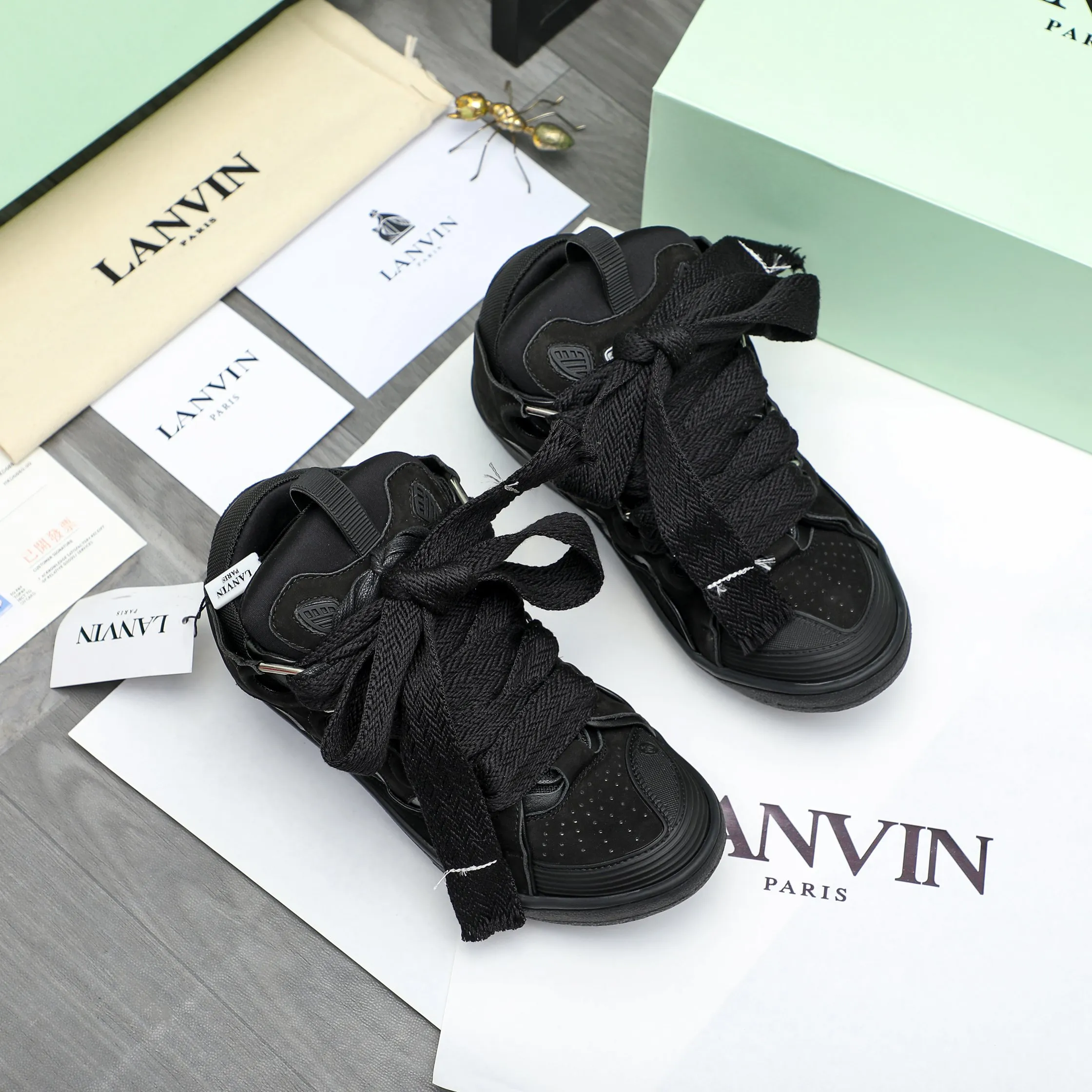 Men's shoes 💰740 [Lanvin] Lanvin high-end quality original casual shoes for couples - Upper: imported frosted cowhide stitched with breathable mesh - Lining: Lycra elastic lining - Outsole: original rubber outsole - Super high quality control·Fine workmanship: highlighted (high-end·luxury·grade) -Size: 36-45 (45 can be customized)